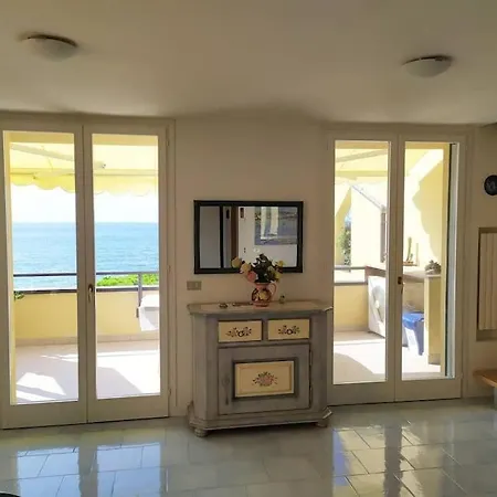 Un Piccolo Sogno Sul Mare 公寓 圣雷默
